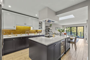 Photo 16- click for photo gallery